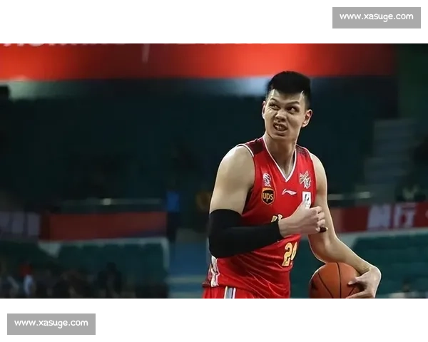 铲球技艺与绿茵场上攻防博弈的精彩瞬间解析与团队精神展现全景录 铲球技艺与绿茵场上攻防博弈的精彩瞬间解析与团队精神展现全景录